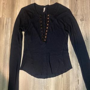 PacSun black thermal long sleeve shirt. 1/4 button down. Size large.